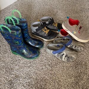 💙👟Everyday Boy's Shoes Bundle size 11
